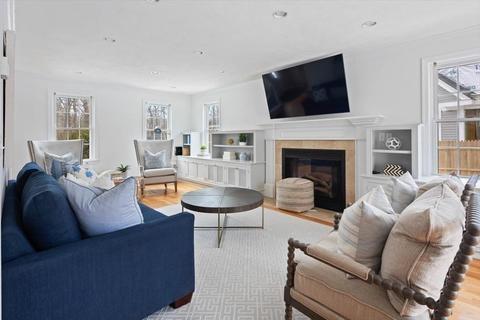 28 Gilford, Hingham, MA 02043 photo 2