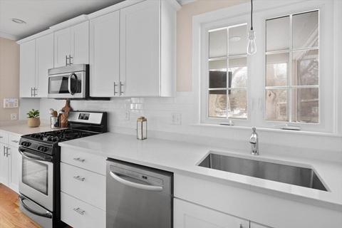 28 Gilford, Hingham, MA 02043 photo 10