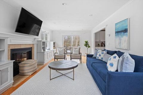 28 Gilford, Hingham, MA 02043 photo 3