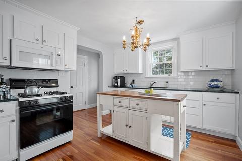 15 Eustis St, Arlington, MA 02476 photo 9