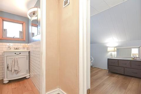 70 Lyman St, Worcester, MA 01603 photo 32