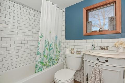 70 Lyman St, Worcester, MA 01603 photo 34