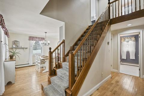 43 Wayne St, Worcester, MA 01603 photo 2