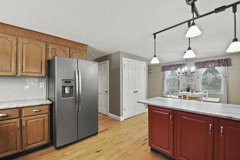 43 Wayne St, Worcester, MA 01603 photo 8