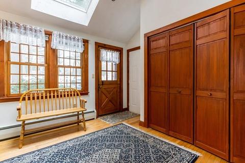 54 Ledgewood Dr, Danvers, MA 01923 photo 3