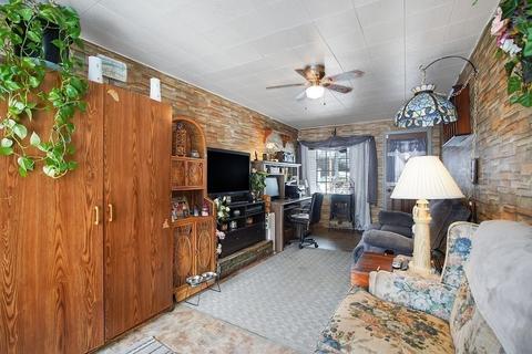 27 Dalton Ave, Chicopee, MA 01020 photo 9