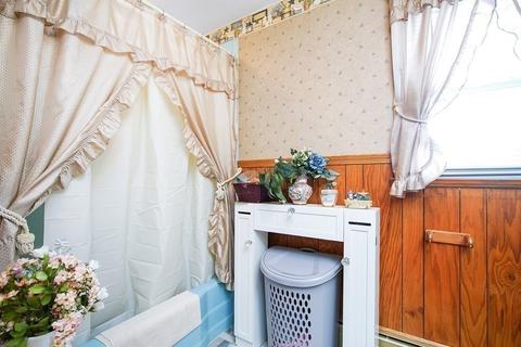 27 Dalton Ave, Chicopee, MA 01020 photo 18