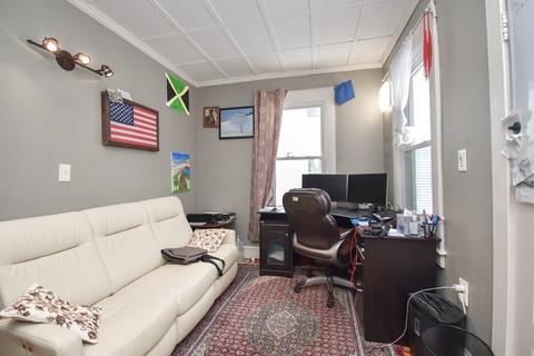 18 Crown St, Springfield, MA 01108 photo 16