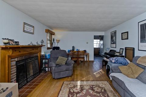 16 Capitol Rd, Springfield, MA 01119 photo 7