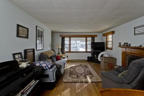 16 Capitol Rd, Springfield, MA 01119 photo 3