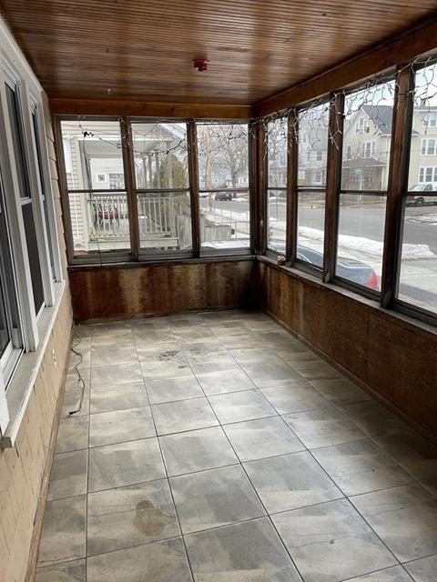 148 Monrovia, Springfield, MA 01104 photo 4