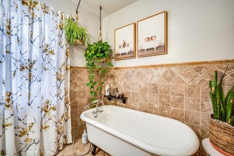 278 Grattan St, Chicopee, MA 01020 photo 16