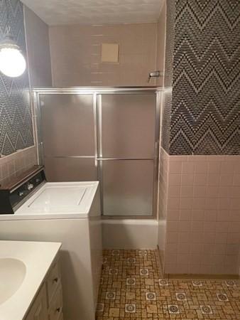 99 Acushnet Ave, Springfield, MA 01105 photo 15