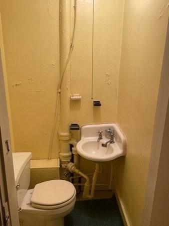 99 Acushnet Ave, Springfield, MA 01105 photo 7
