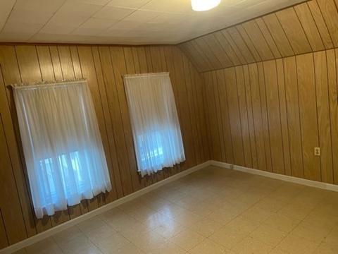 99 Acushnet Ave, Springfield, MA 01105 photo 4