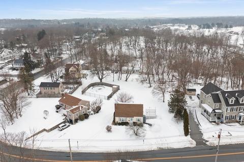8 Newbridge St, Hingham, MA 02043 photo 18