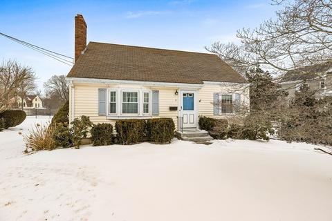8 Newbridge St, Hingham, MA 02043 photo 1