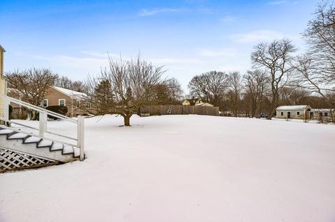 8 Newbridge St, Hingham, MA 02043 photo 5