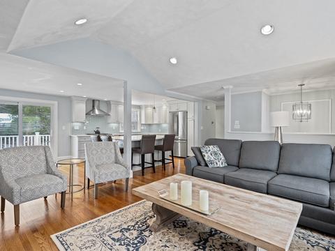 984 Webster St, Needham, MA 02492 photo 6