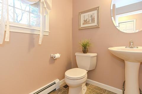 8 Leonard Rd, Mendon, MA 01756 photo 13