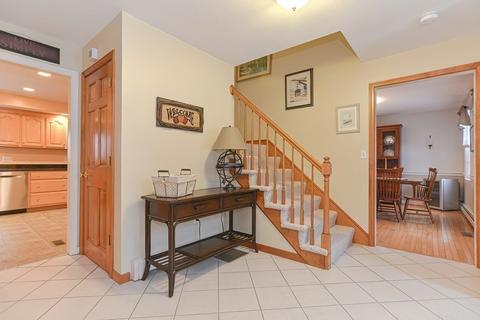 8 Leonard Rd, Mendon, MA 01756 photo 16