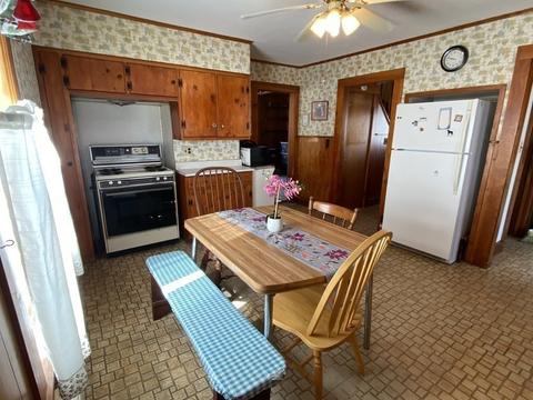 25 Willow St, Gloucester, MA 01930 photo 4