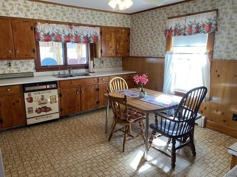 25 Willow St, Gloucester, MA 01930 photo 3