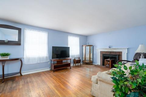 70 Pine St, Danvers, MA 01923 photo 9