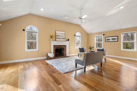 9 Conant St, Acton, MA 01720 photo 6