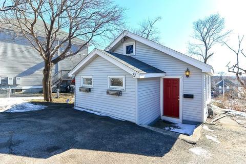 9 Maple Ln, Hull, MA 02045 photo 1