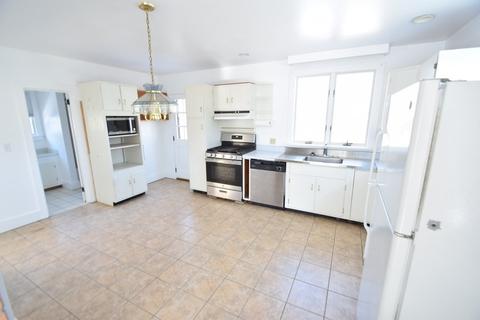38 Pond View Dr, Mashpee, MA 02649 photo 10