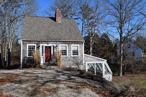 38 Pond View Dr, Mashpee, MA 02649 photo 1