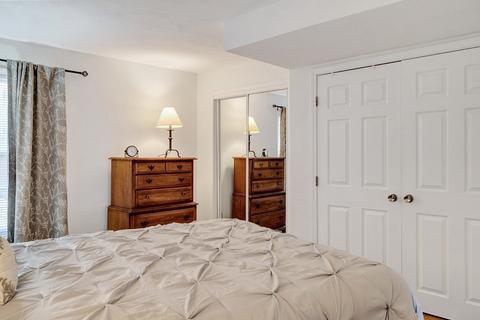 306 Tappan St #E, Brookline, MA 02445 photo 17
