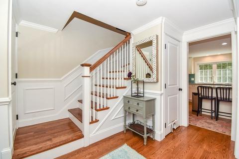 95 Elmwood Rd, Needham, MA 02492 photo 2