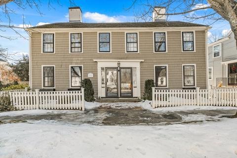 210 North St, Hingham, MA 02043 photo 1