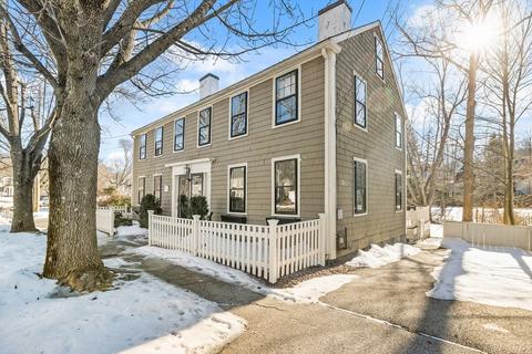 210 North St, Hingham, MA 02043 photo 2