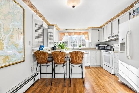 210 North St, Hingham, MA 02043 photo 5