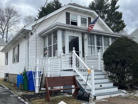 4 Weir St, Newton, MA 02466 photo 2