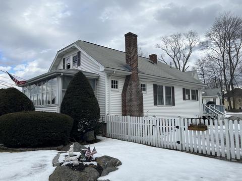 4 Weir St, Newton, MA 02466 photo 1