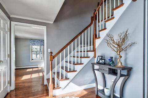 8 Hilltop Rd, Dover, MA 02030 photo 3