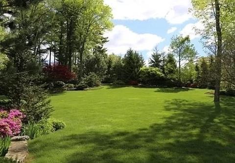 2 Buckingham Ter, Wellesley, MA 02482 photo 1