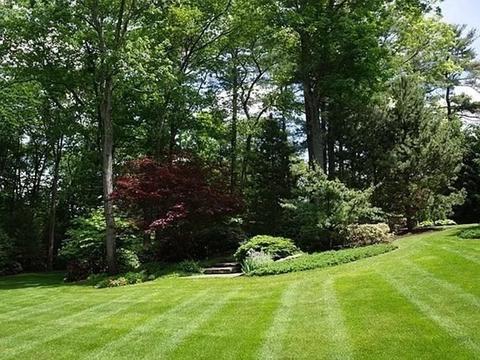 2 Buckingham Ter, Wellesley, MA 02482 photo 2