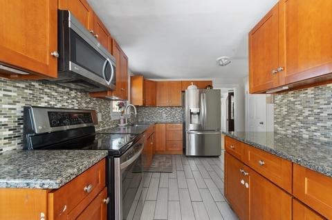 24 Button St, Worcester, MA 01606 photo 9