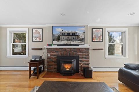 24 Button St, Worcester, MA 01606 photo 3