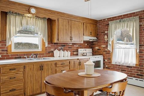 87 Monadnock St, Gardner, MA 01440 photo 9