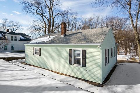 87 Monadnock St, Gardner, MA 01440 photo 3