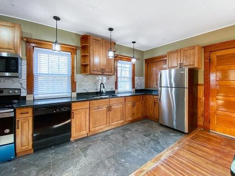 170 Berkshire St, Springfield, MA 01151 photo 5