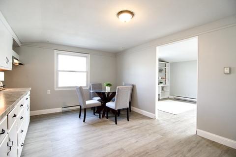 160 Laurelton St, Springfield, MA 01109 photo 12