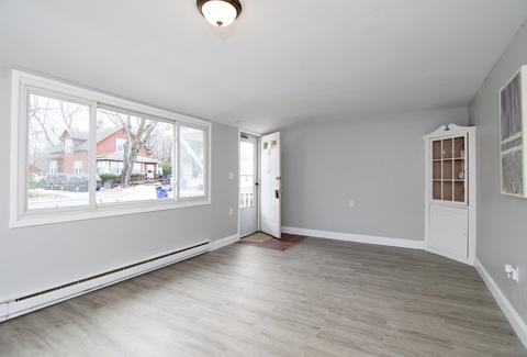 160 Laurelton St, Springfield, MA 01109 photo 6