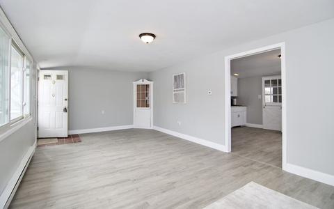 160 Laurelton St, Springfield, MA 01109 photo 7
